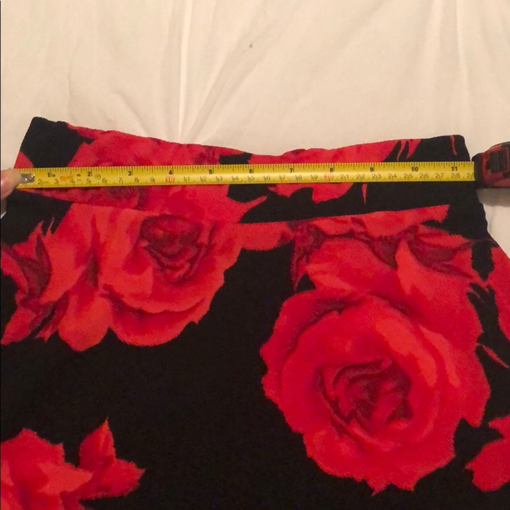 Rose Skirt - Picture 2 of 2
